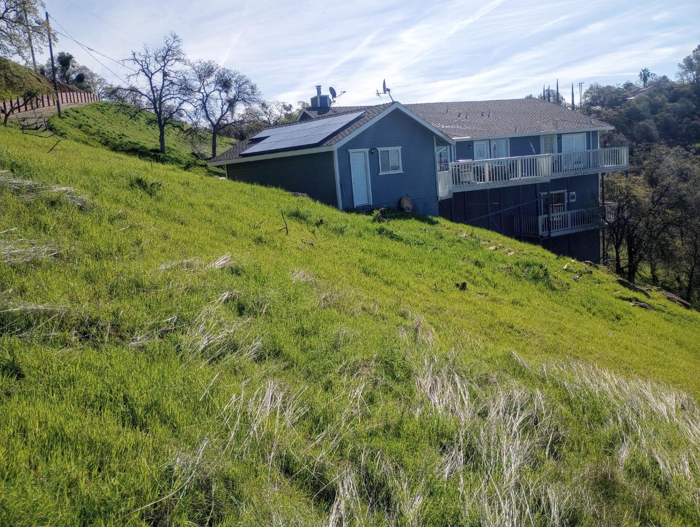 Detail Gallery Image 3 of 12 For 5448 Arbolada Dr, La Grange_TUM,  CA 95329 - 3 Beds | 3 Baths