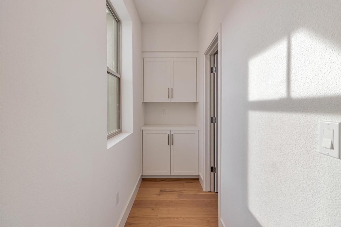 Detail Gallery Image 12 of 26 For 200 Oak Cir, Walnut Creek,  CA 94597 - 4 Beds | 3 Baths