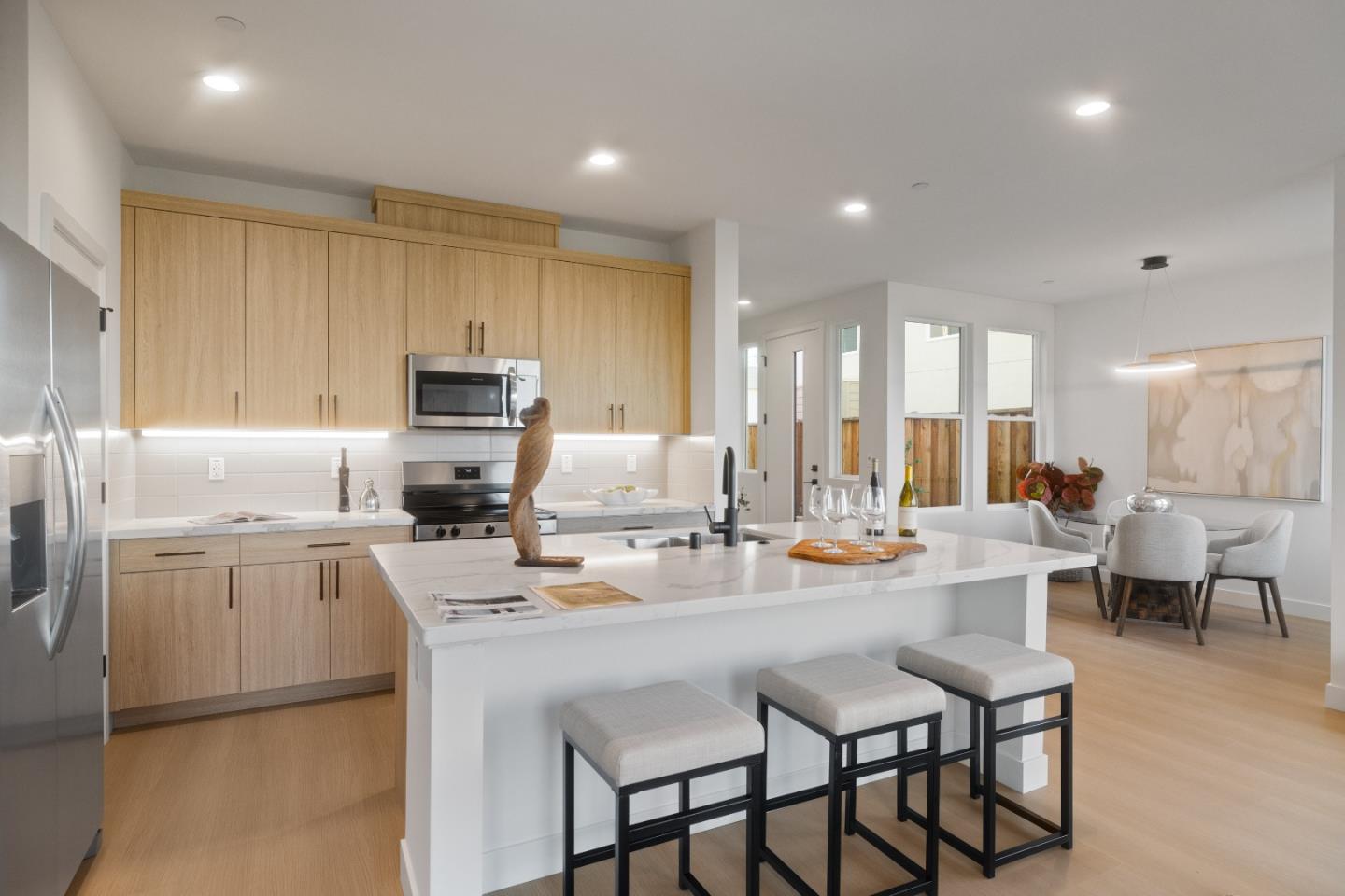 Detail Gallery Image 15 of 37 For 821 Fassler Ave, Pacifica,  CA 94044 - 3 Beds | 2/1 Baths