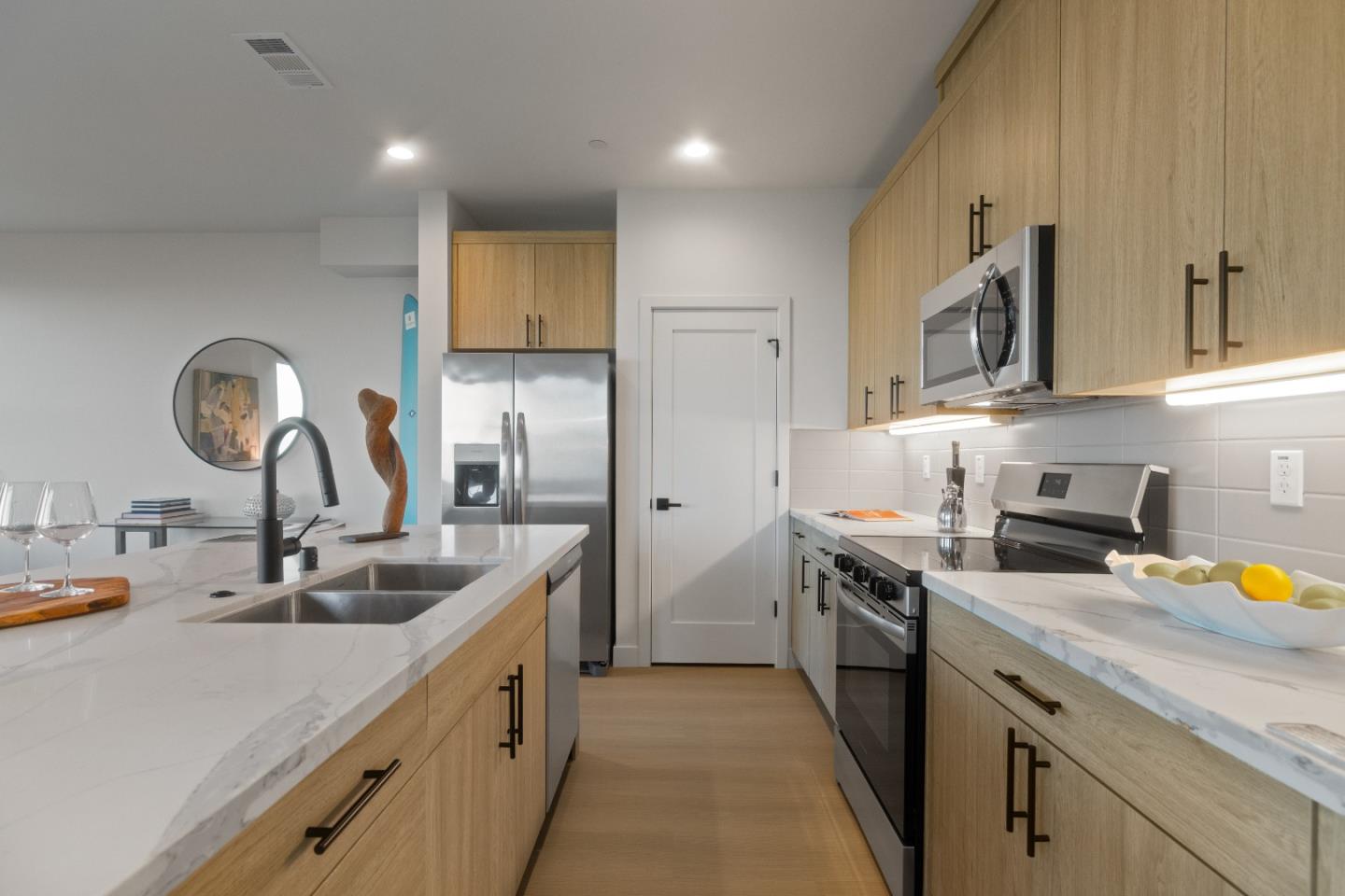 Detail Gallery Image 18 of 37 For 821 Fassler Ave, Pacifica,  CA 94044 - 3 Beds | 2/1 Baths