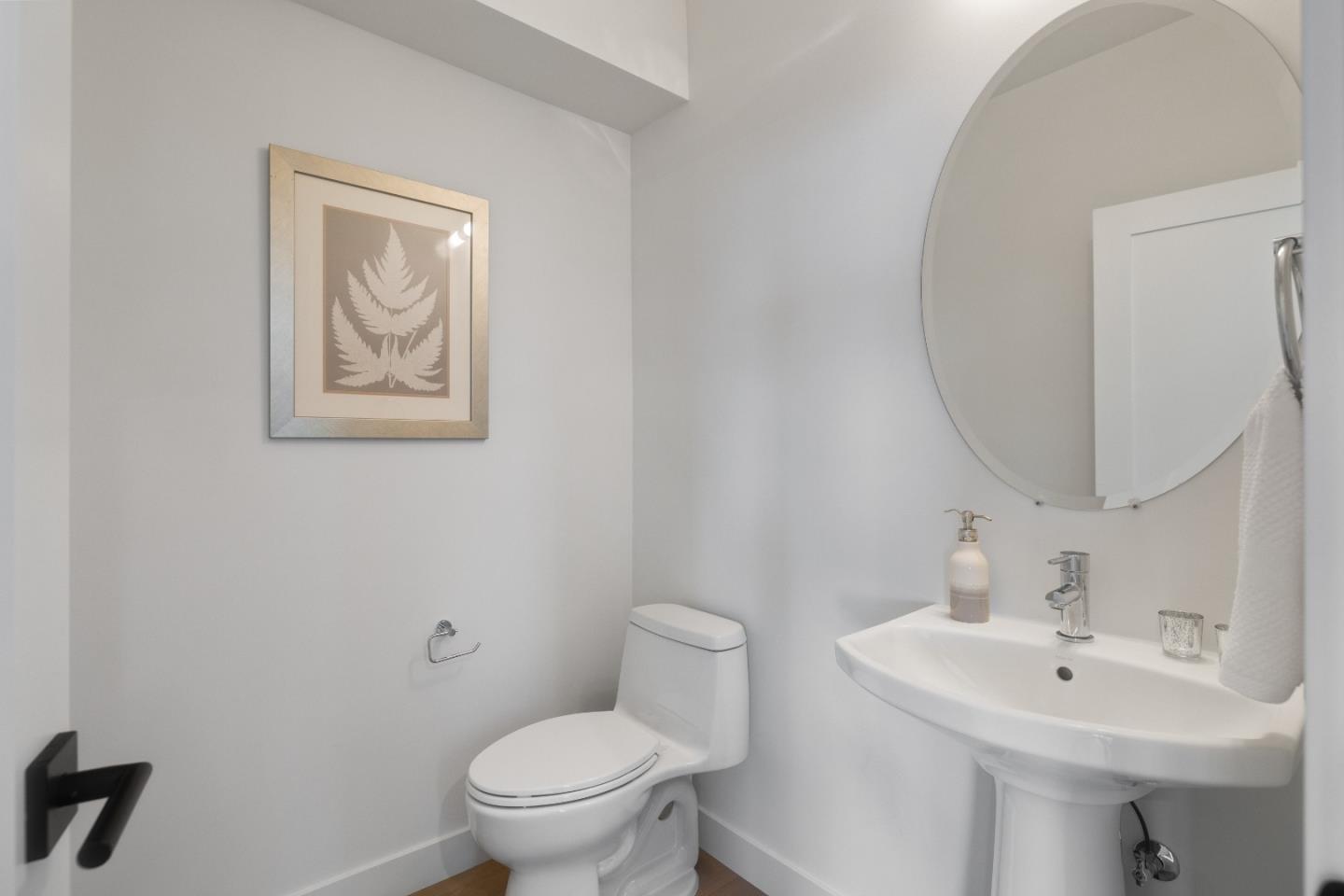 Detail Gallery Image 19 of 37 For 821 Fassler Ave, Pacifica,  CA 94044 - 3 Beds | 2/1 Baths