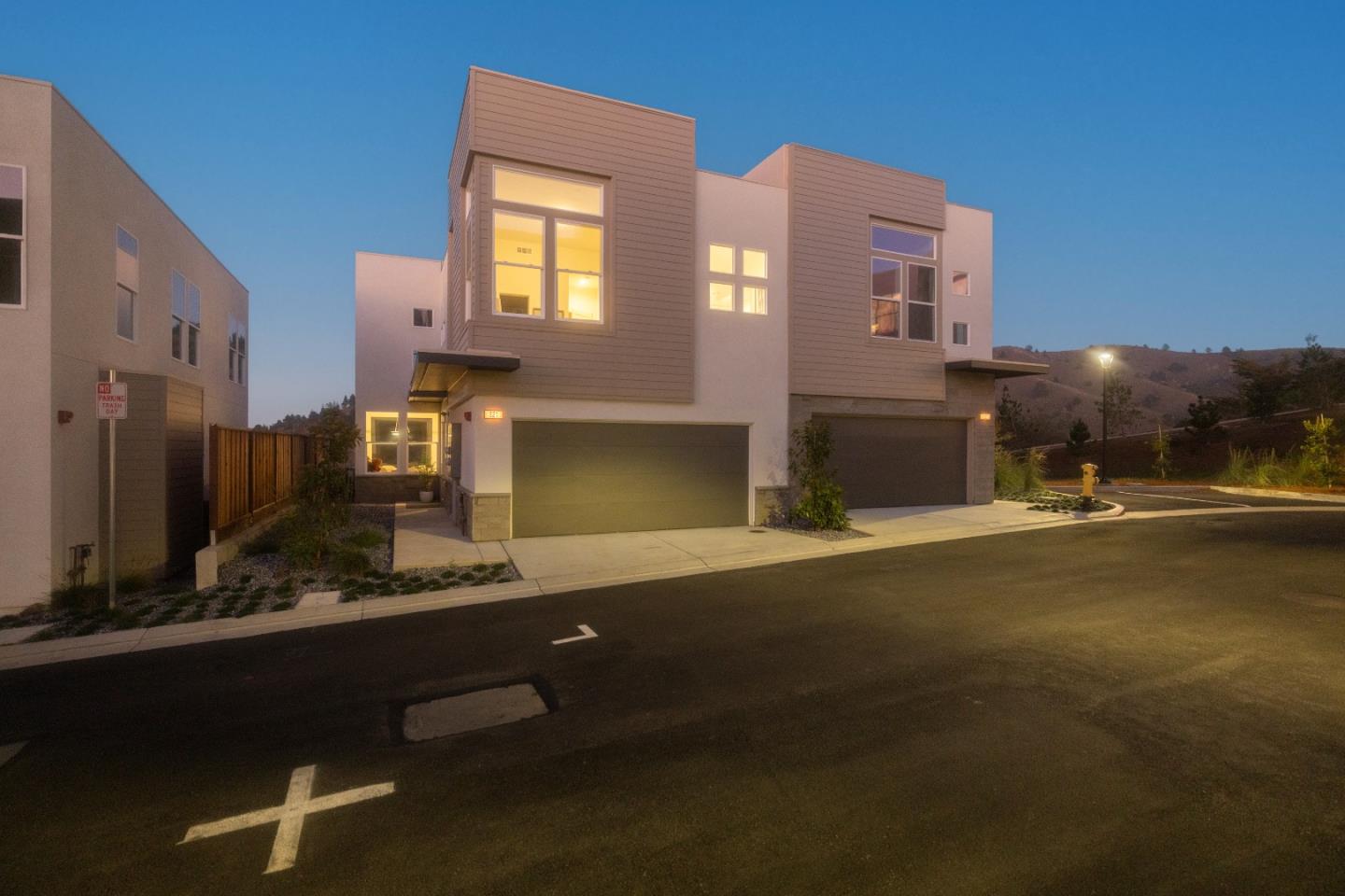 Detail Gallery Image 33 of 37 For 821 Fassler Ave, Pacifica,  CA 94044 - 3 Beds | 2/1 Baths