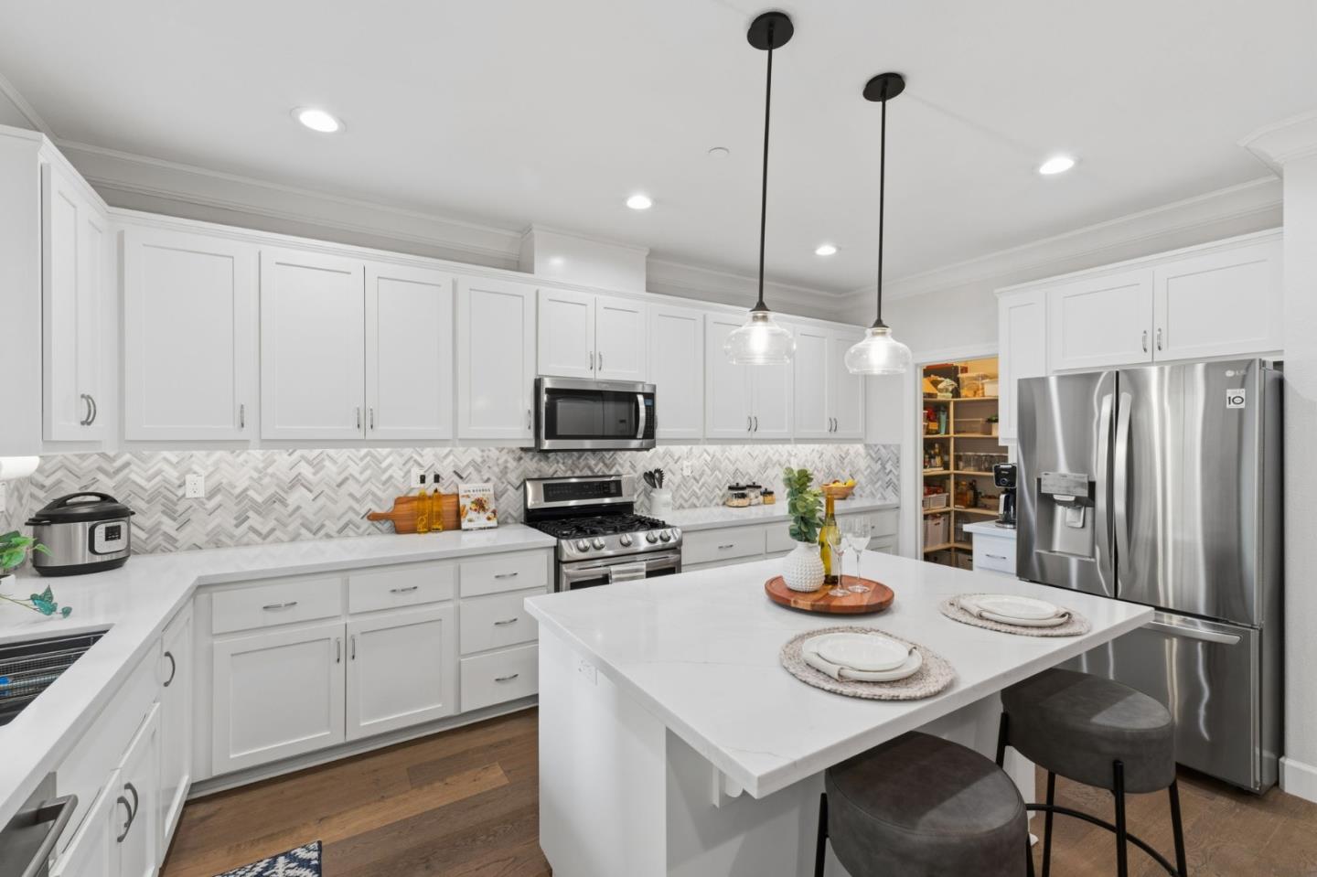 Detail Gallery Image 11 of 40 For 5521 Southcrest Way, San Jose,  CA 95123 - 4 Beds | 3 Baths