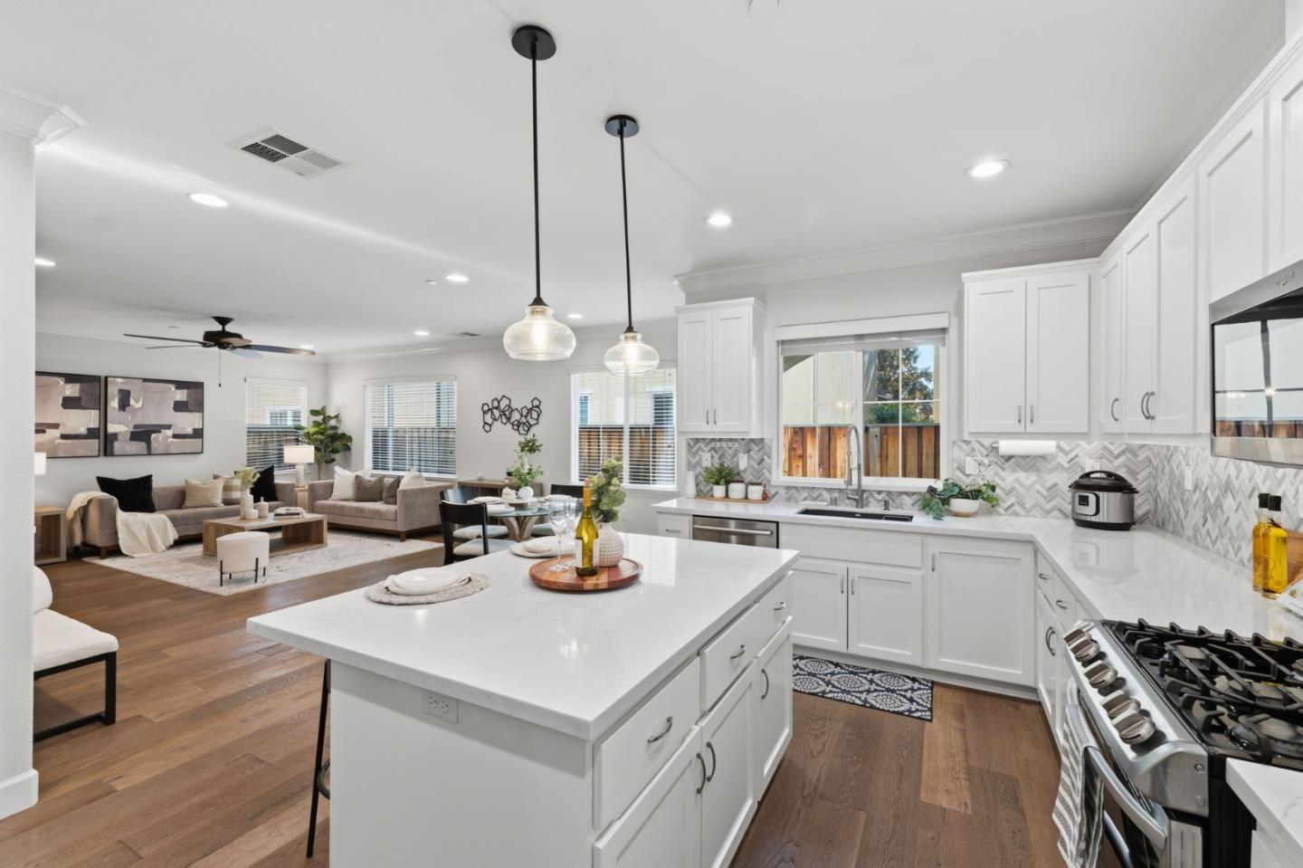 Detail Gallery Image 14 of 40 For 5521 Southcrest Way, San Jose,  CA 95123 - 4 Beds | 3 Baths