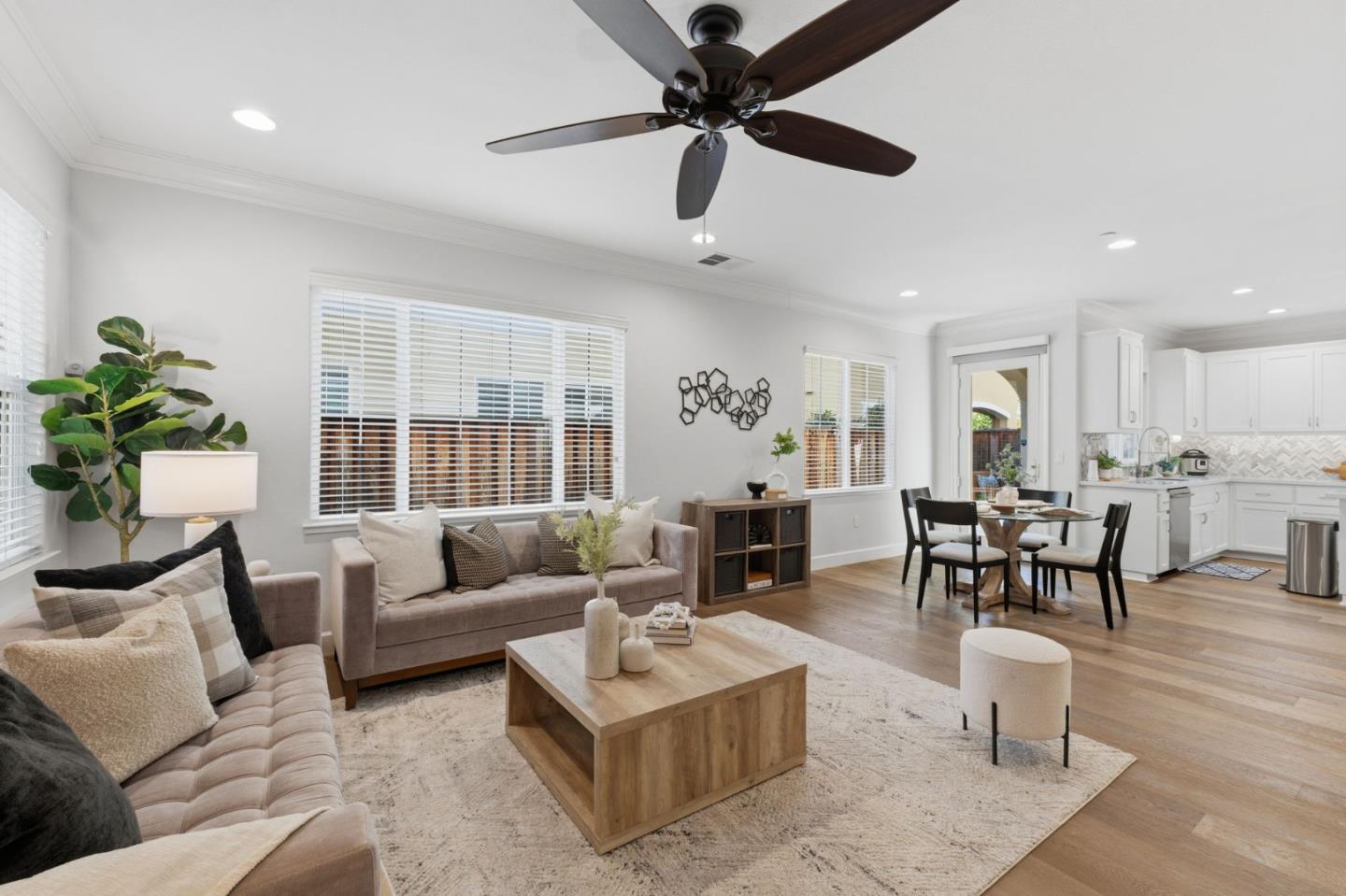 Detail Gallery Image 7 of 40 For 5521 Southcrest Way, San Jose,  CA 95123 - 4 Beds | 3 Baths