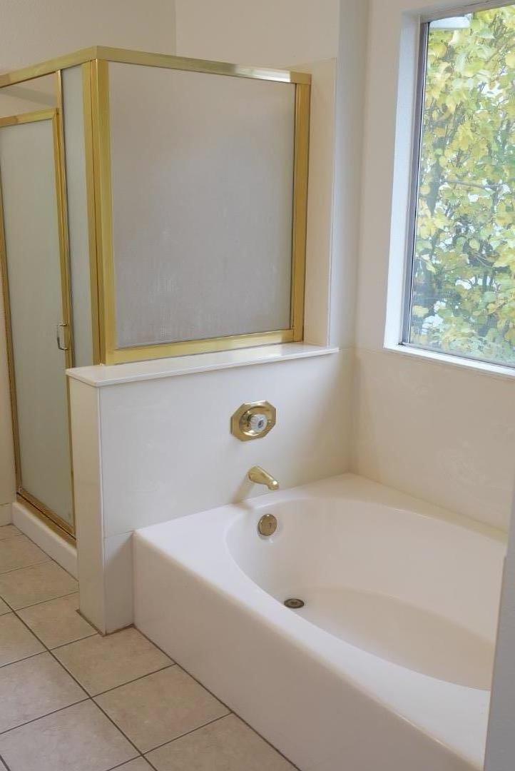 Detail Gallery Image 11 of 15 For 136 Olympic Dr, Vallejo,  CA 94589 - 4 Beds | 2/1 Baths