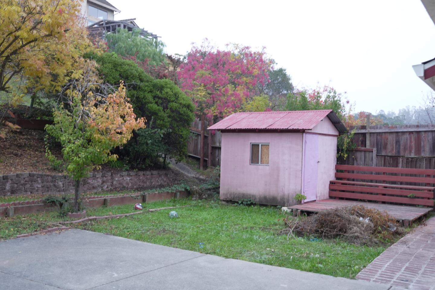 Detail Gallery Image 14 of 15 For 136 Olympic Dr, Vallejo,  CA 94589 - 4 Beds | 2/1 Baths