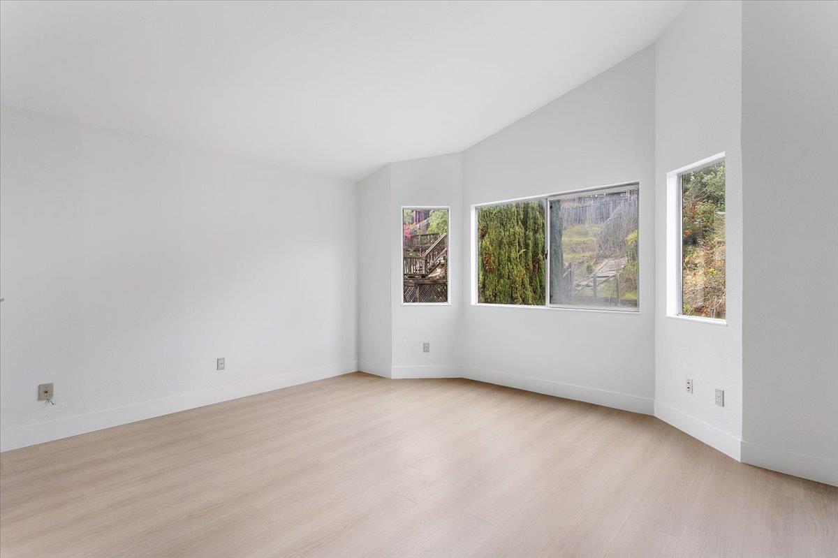 Detail Gallery Image 17 of 38 For 136 Olympic Dr, Vallejo,  CA 94589 - 4 Beds | 2/1 Baths