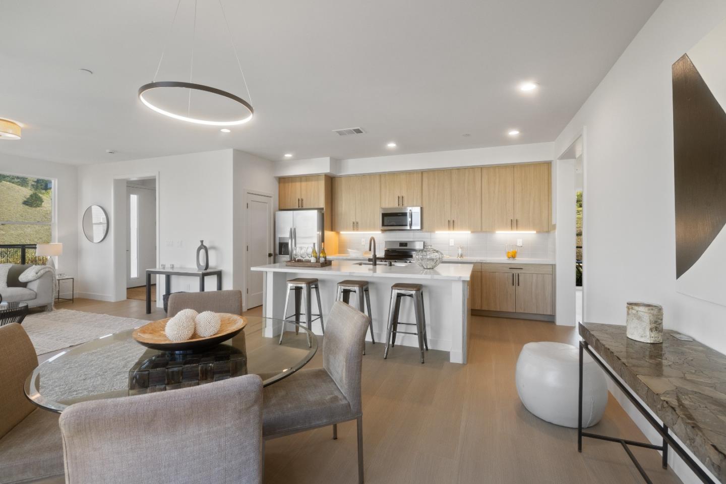 Detail Gallery Image 13 of 39 For 827 Fassler Ave, Pacifica,  CA 94044 - 4 Beds | 3/1 Baths