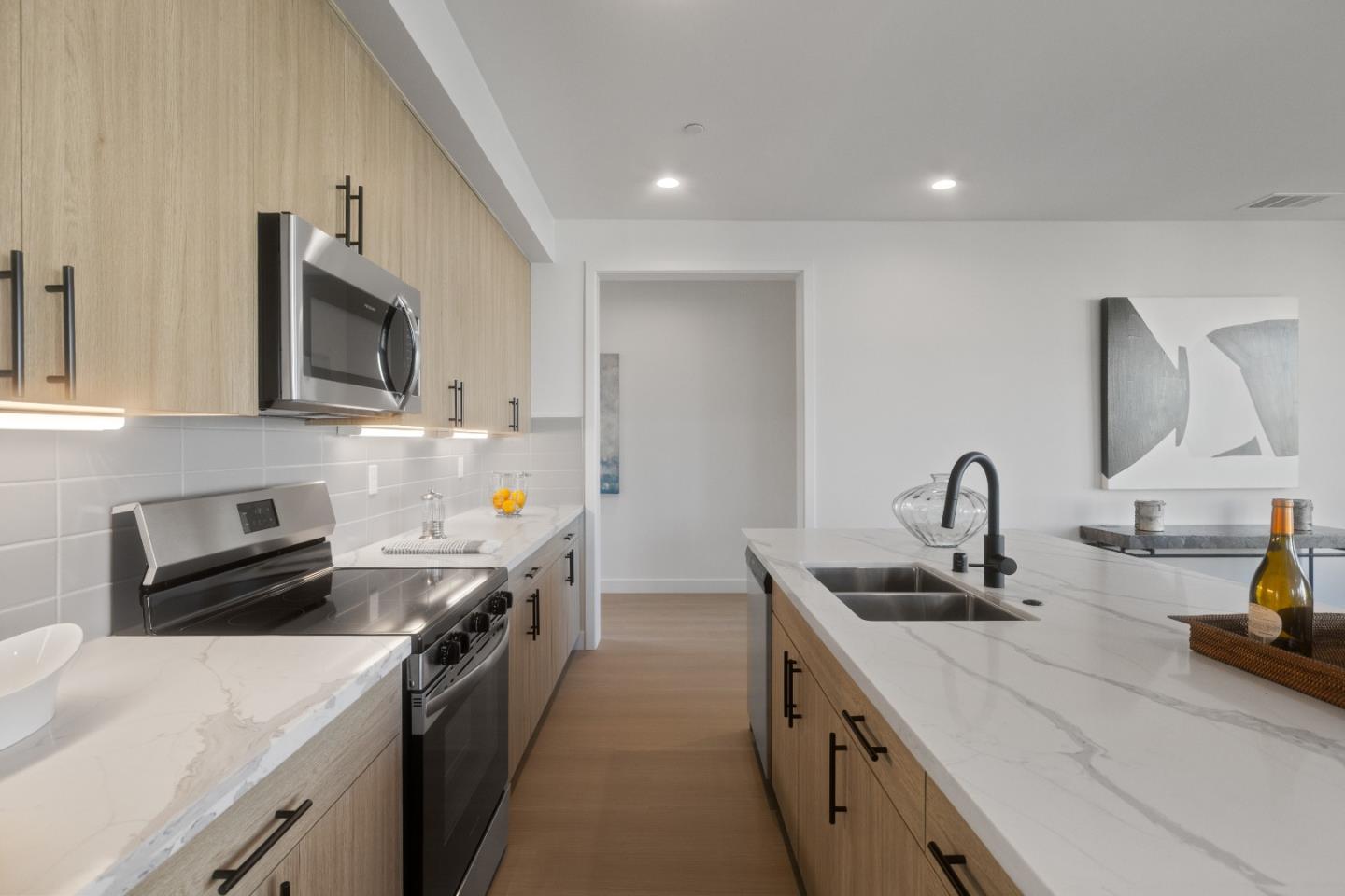 Detail Gallery Image 15 of 39 For 827 Fassler Ave, Pacifica,  CA 94044 - 4 Beds | 3/1 Baths