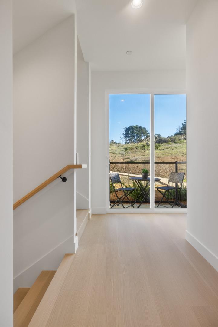 Detail Gallery Image 17 of 39 For 827 Fassler Ave, Pacifica,  CA 94044 - 4 Beds | 3/1 Baths