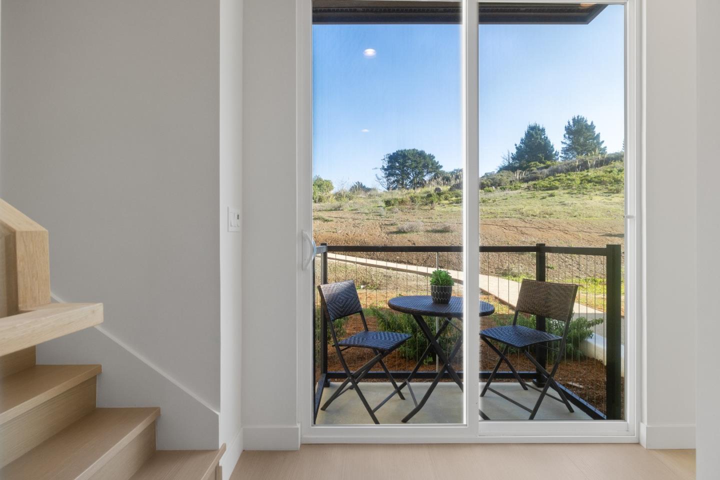 Detail Gallery Image 18 of 39 For 827 Fassler Ave, Pacifica,  CA 94044 - 4 Beds | 3/1 Baths