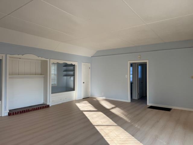 Detail Gallery Image 4 of 20 For 22573 Center, Hayward,  CA 94541 - 2 Beds | 1 Baths