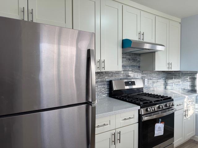 Detail Gallery Image 9 of 20 For 22573 Center, Hayward,  CA 94541 - 2 Beds | 1 Baths