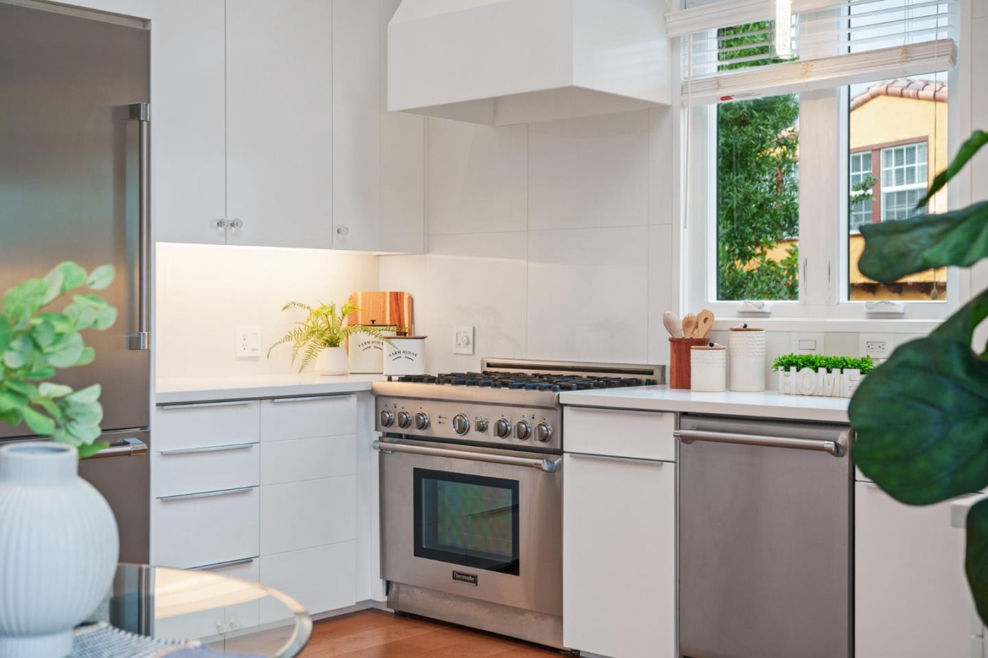 Detail Gallery Image 44 of 94 For 841 Bayview Way, Redwood City,  CA 94062 - 4 Beds | 5 Baths