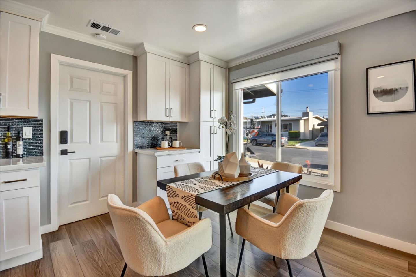 Detail Gallery Image 11 of 39 For 413 Ferndale Ave, South San Francisco,  CA 94080 - 3 Beds | 1 Baths