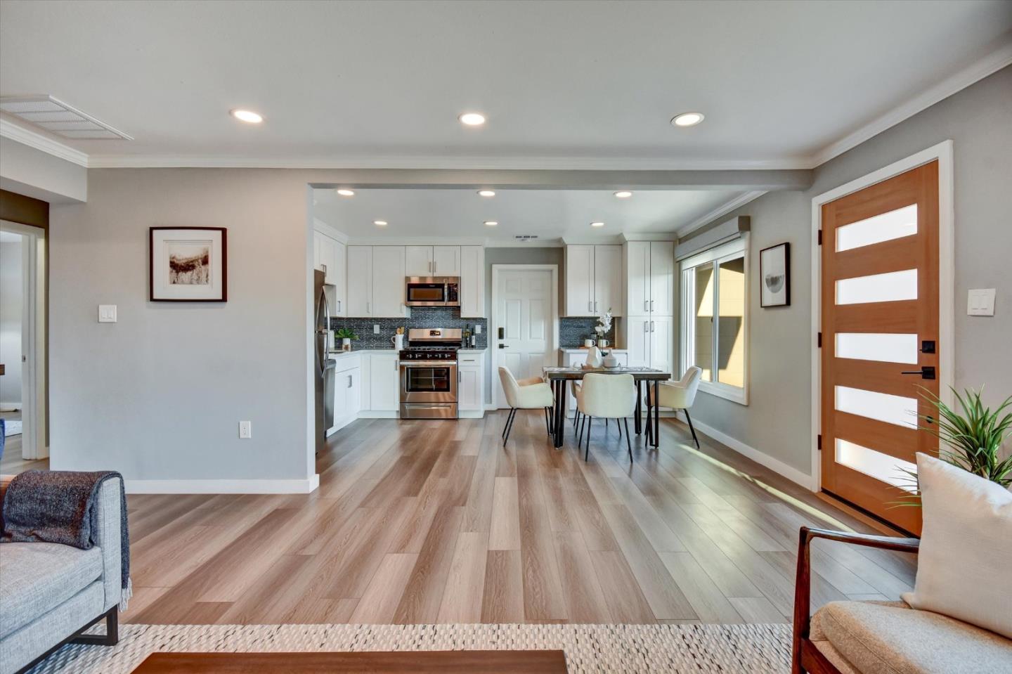 Detail Gallery Image 12 of 39 For 413 Ferndale Ave, South San Francisco,  CA 94080 - 3 Beds | 1 Baths