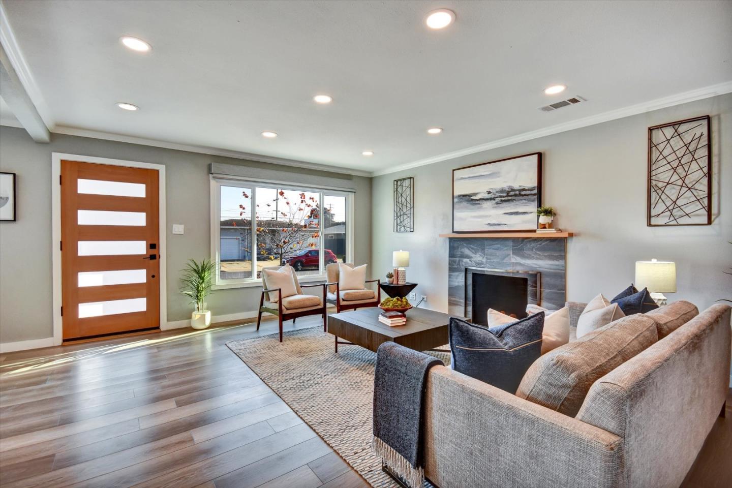 Detail Gallery Image 4 of 39 For 413 Ferndale Ave, South San Francisco,  CA 94080 - 3 Beds | 1 Baths