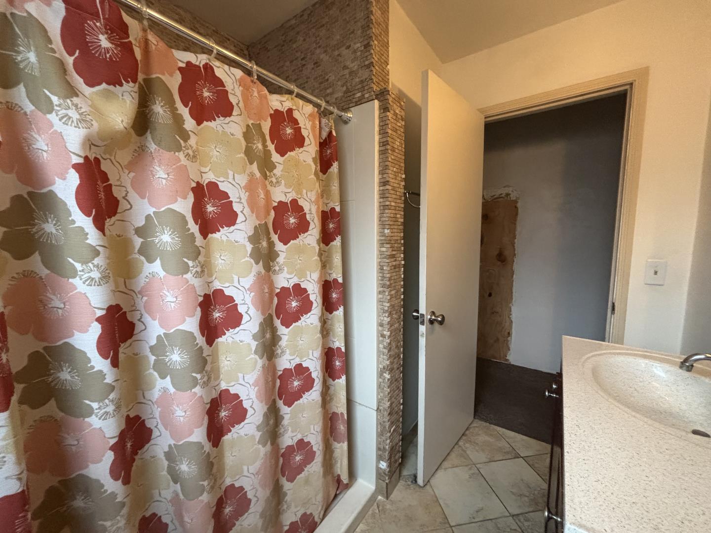 Detail Gallery Image 5 of 12 For 1441 W 20th St, Merced,  CA 95340 - 2 Beds | 1 Baths