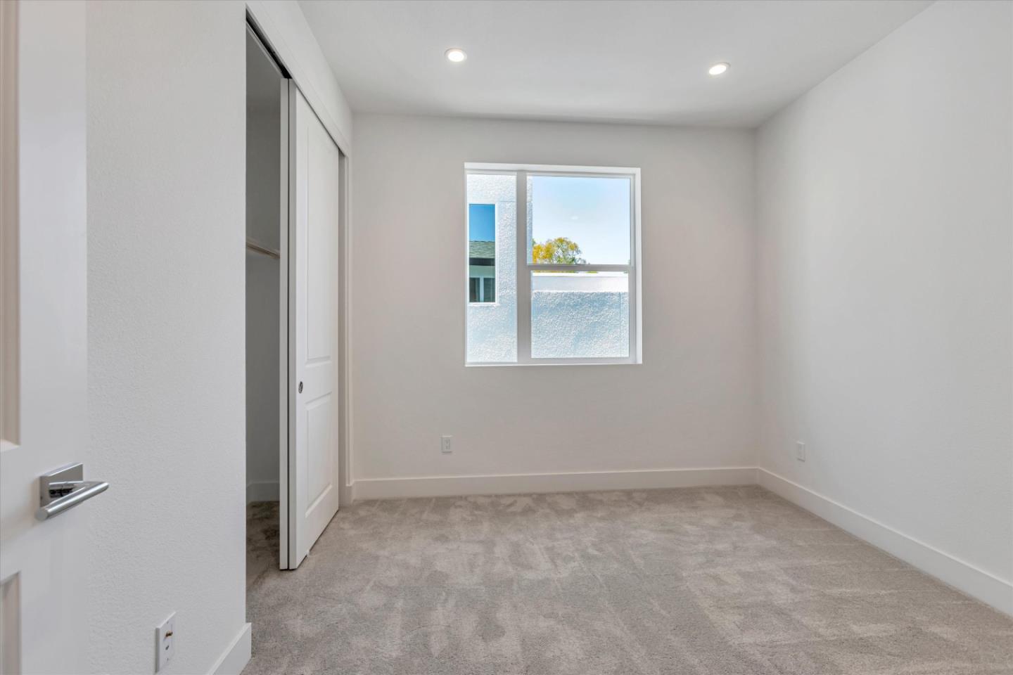 Detail Gallery Image 14 of 20 For 521 Lapis Ct, San Ramon,  CA 94583 - 4 Beds | 3/1 Baths