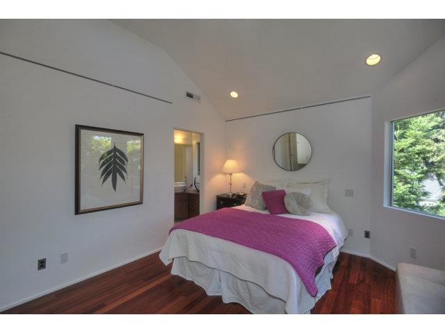 Detail Gallery Image 10 of 18 For 171 Cowper St a,  Palo Alto,  CA 94301 - 3 Beds | 2/1 Baths