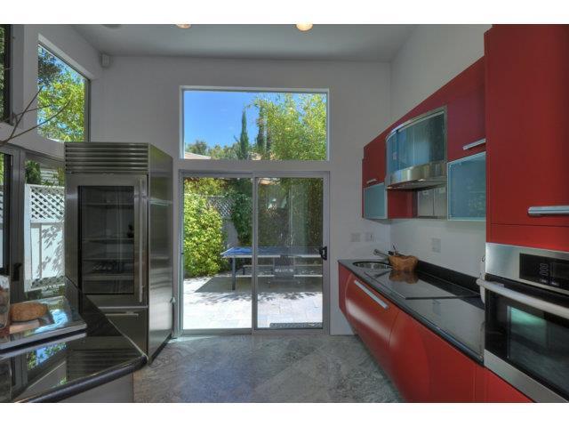 Detail Gallery Image 8 of 18 For 171 Cowper St a,  Palo Alto,  CA 94301 - 3 Beds | 2/1 Baths