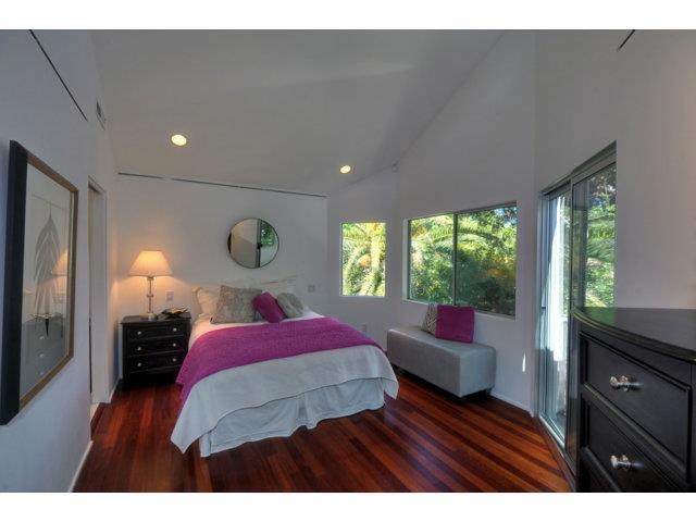 Detail Gallery Image 9 of 18 For 171 Cowper St a,  Palo Alto,  CA 94301 - 3 Beds | 2/1 Baths