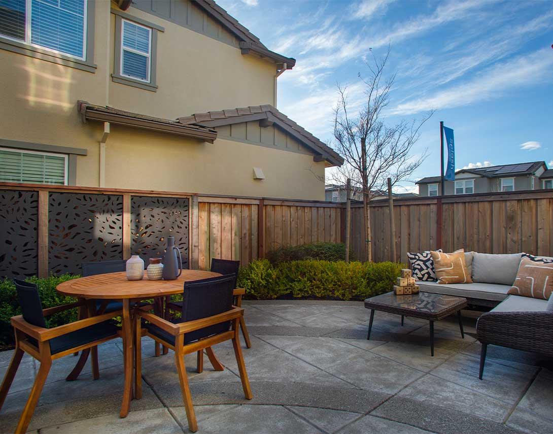 Detail Gallery Image 3 of 23 For 2426 Lake Club, Fairfield,  CA 94533 - 4 Beds | 3/1 Baths