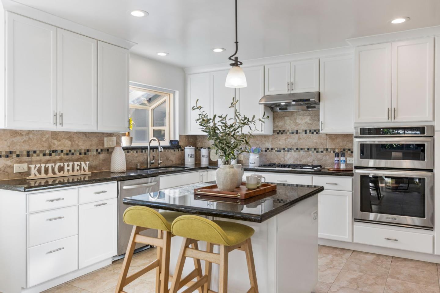 Detail Gallery Image 11 of 48 For 618 Azule Ave, San Jose,  CA 95123 - 3 Beds | 2 Baths