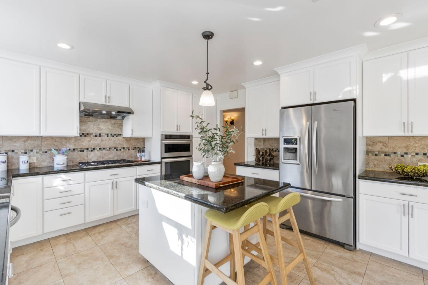 Detail Gallery Image 12 of 48 For 618 Azule Ave, San Jose,  CA 95123 - 3 Beds | 2 Baths