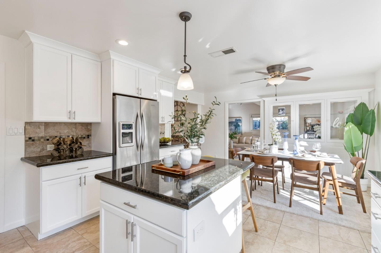 Detail Gallery Image 13 of 48 For 618 Azule Ave, San Jose,  CA 95123 - 3 Beds | 2 Baths