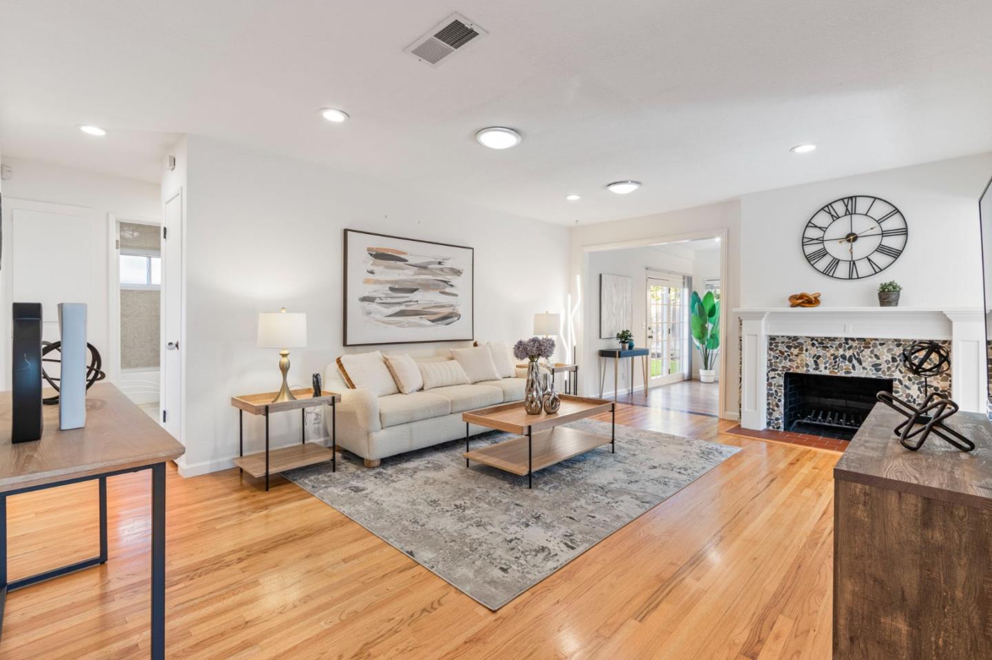 Detail Gallery Image 4 of 48 For 618 Azule Ave, San Jose,  CA 95123 - 3 Beds | 2 Baths