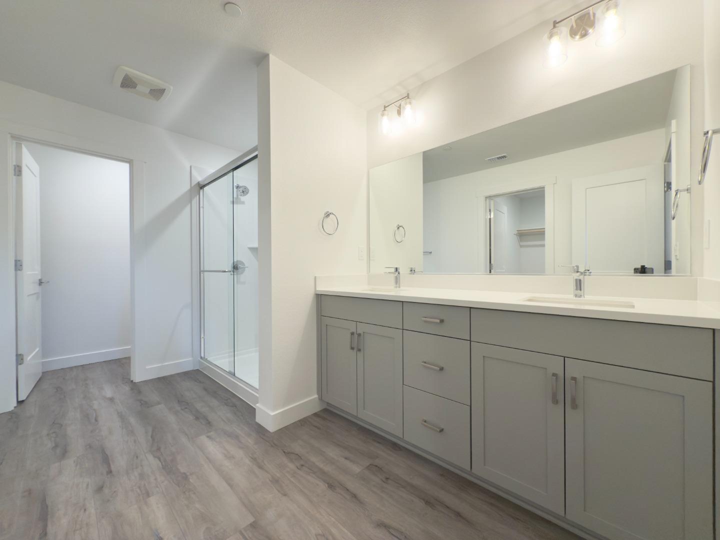 Detail Gallery Image 17 of 31 For 1303 Besra Ter #7,  Sunnyvale,  CA 94087 - 3 Beds | 2 Baths