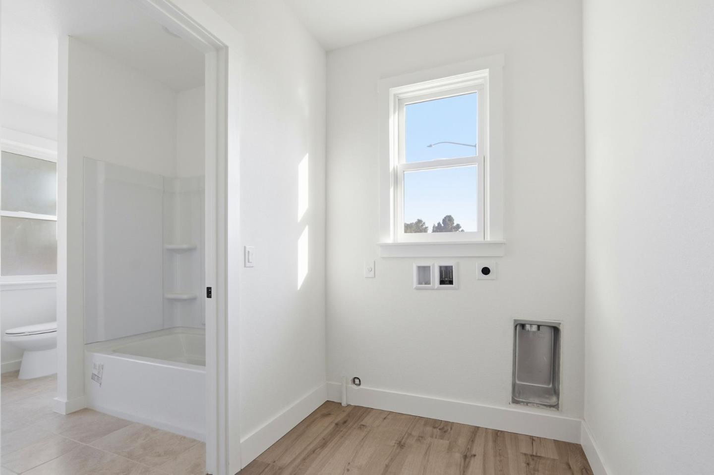 Detail Gallery Image 8 of 8 For 140 E Reed St #3,  San Jose,  CA 95112 - 2 Beds | 1 Baths