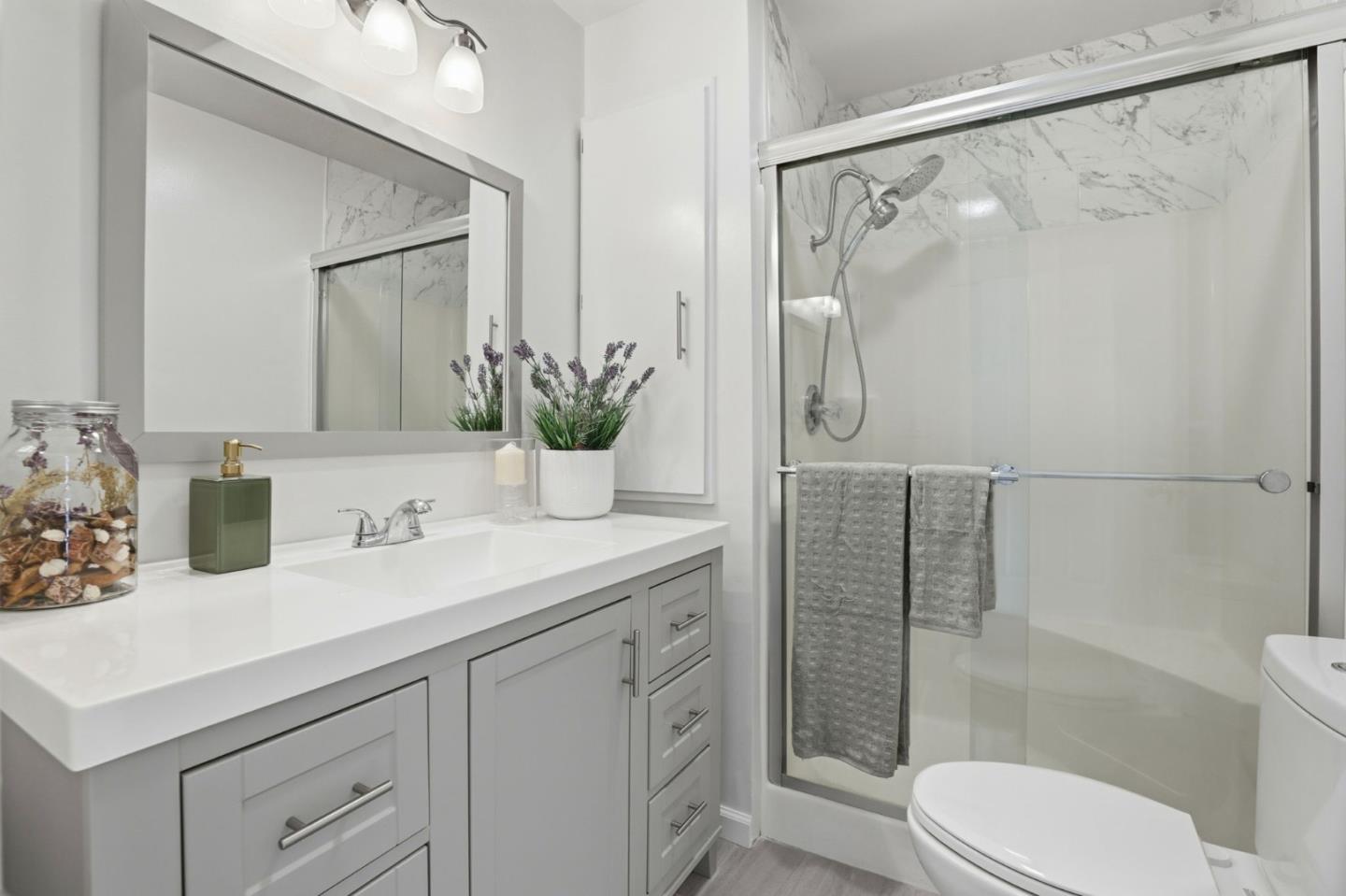 Detail Gallery Image 19 of 30 For 166 Kern St #18,  Salinas,  CA 93905 - 2 Beds | 2 Baths