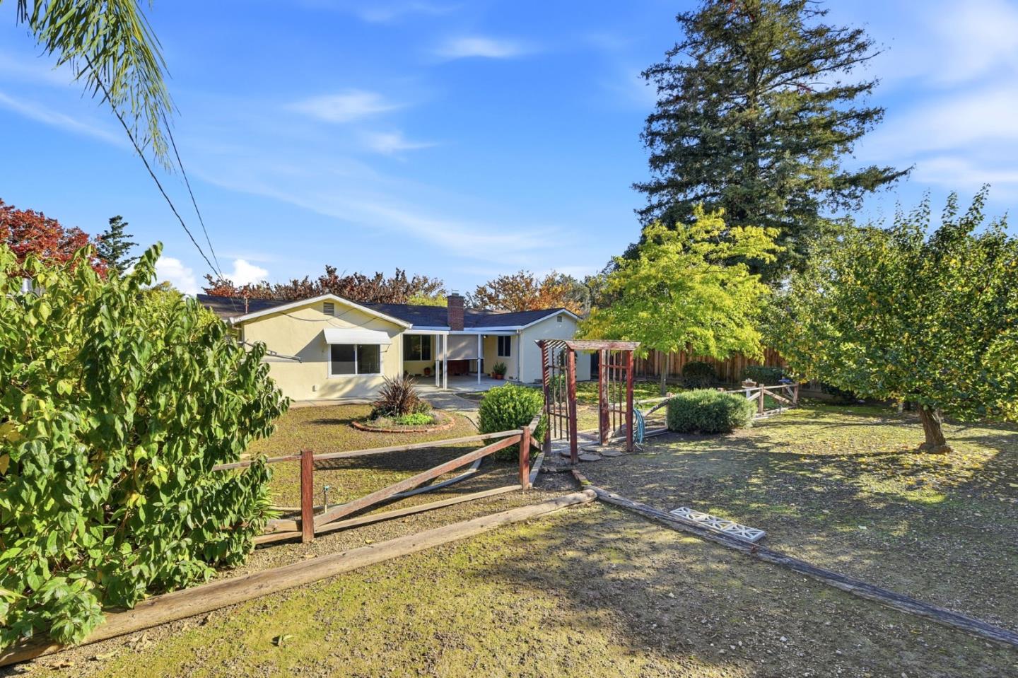 Detail Gallery Image 21 of 42 For 4975 Bel Escou Dr, San Jose,  CA 95124 - 3 Beds | 2 Baths