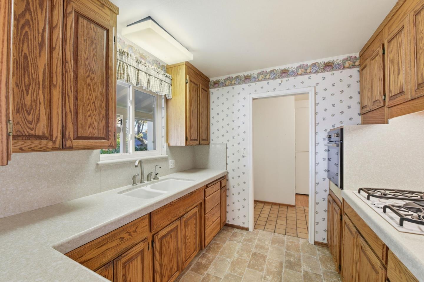 Detail Gallery Image 33 of 42 For 4975 Bel Escou Dr, San Jose,  CA 95124 - 3 Beds | 2 Baths