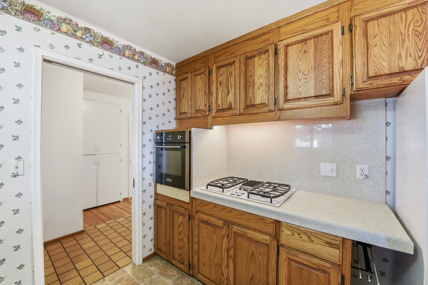 Detail Gallery Image 34 of 42 For 4975 Bel Escou Dr, San Jose,  CA 95124 - 3 Beds | 2 Baths