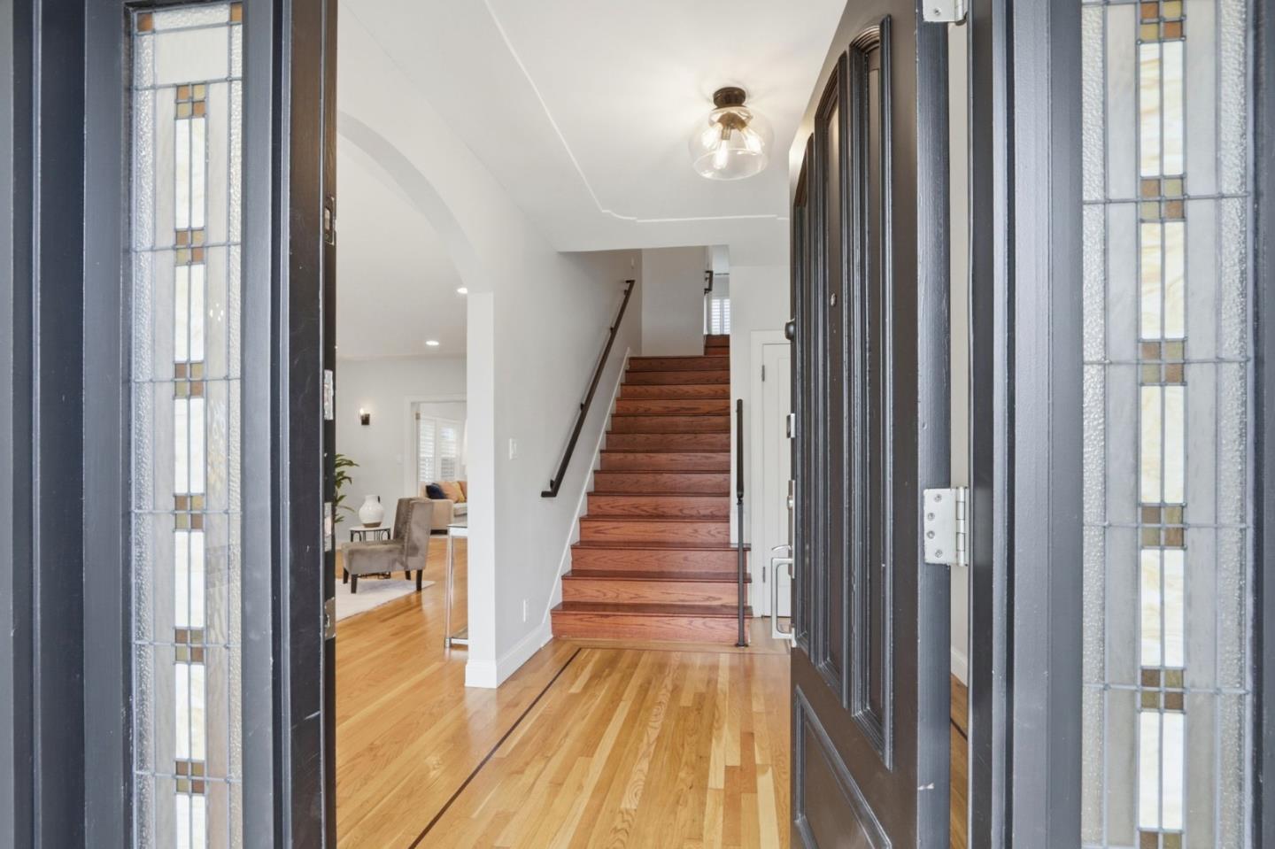 Detail Gallery Image 3 of 39 For 1127 Norval Way, San Jose,  CA 95125 - 5 Beds | 2/1 Baths