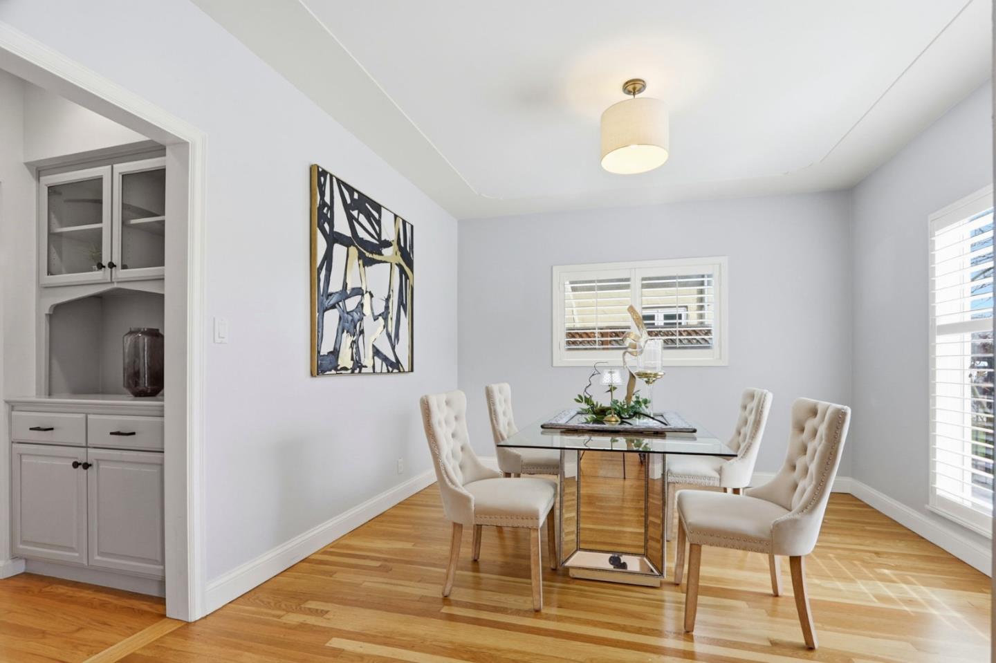 Detail Gallery Image 6 of 39 For 1127 Norval Way, San Jose,  CA 95125 - 5 Beds | 2/1 Baths