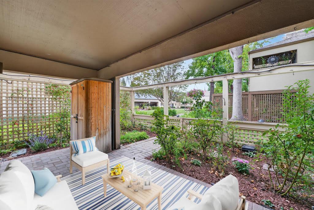 Detail Gallery Image 10 of 14 For 449 Alberto Way #C139,  Los Gatos,  CA 95032 - 2 Beds | 2 Baths