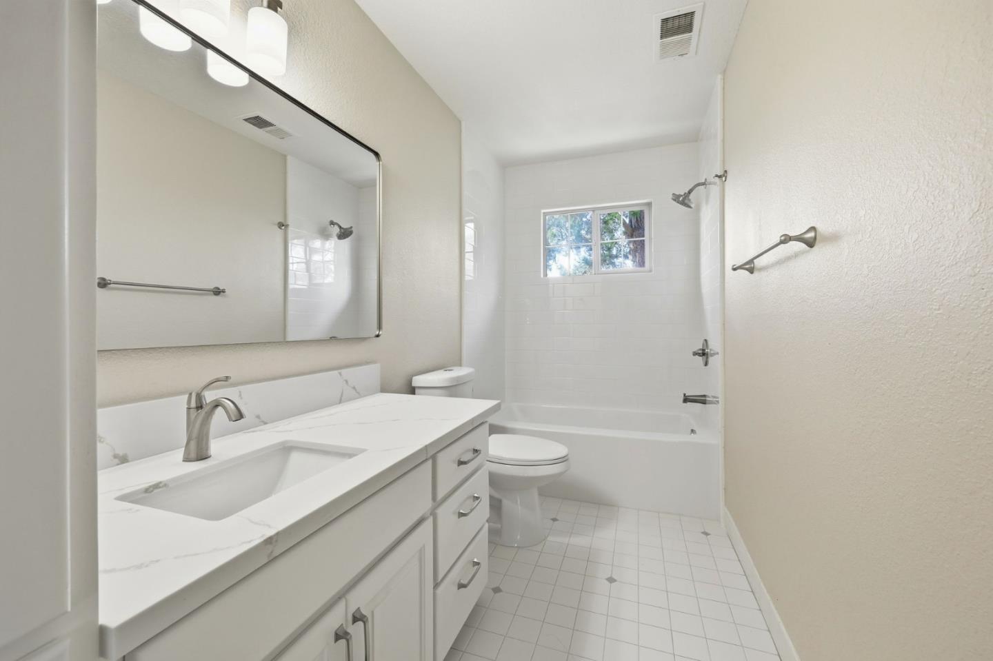 Detail Gallery Image 26 of 65 For 455 Avenue Portola, El Granada,  CA 94019 - 3 Beds | 2/1 Baths