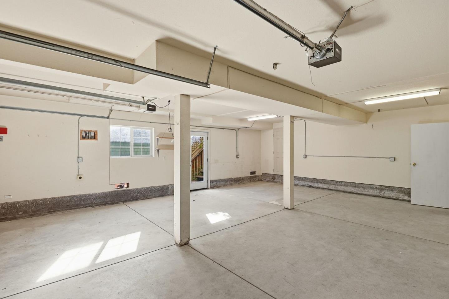 Detail Gallery Image 31 of 65 For 455 Avenue Portola, El Granada,  CA 94019 - 3 Beds | 2/1 Baths