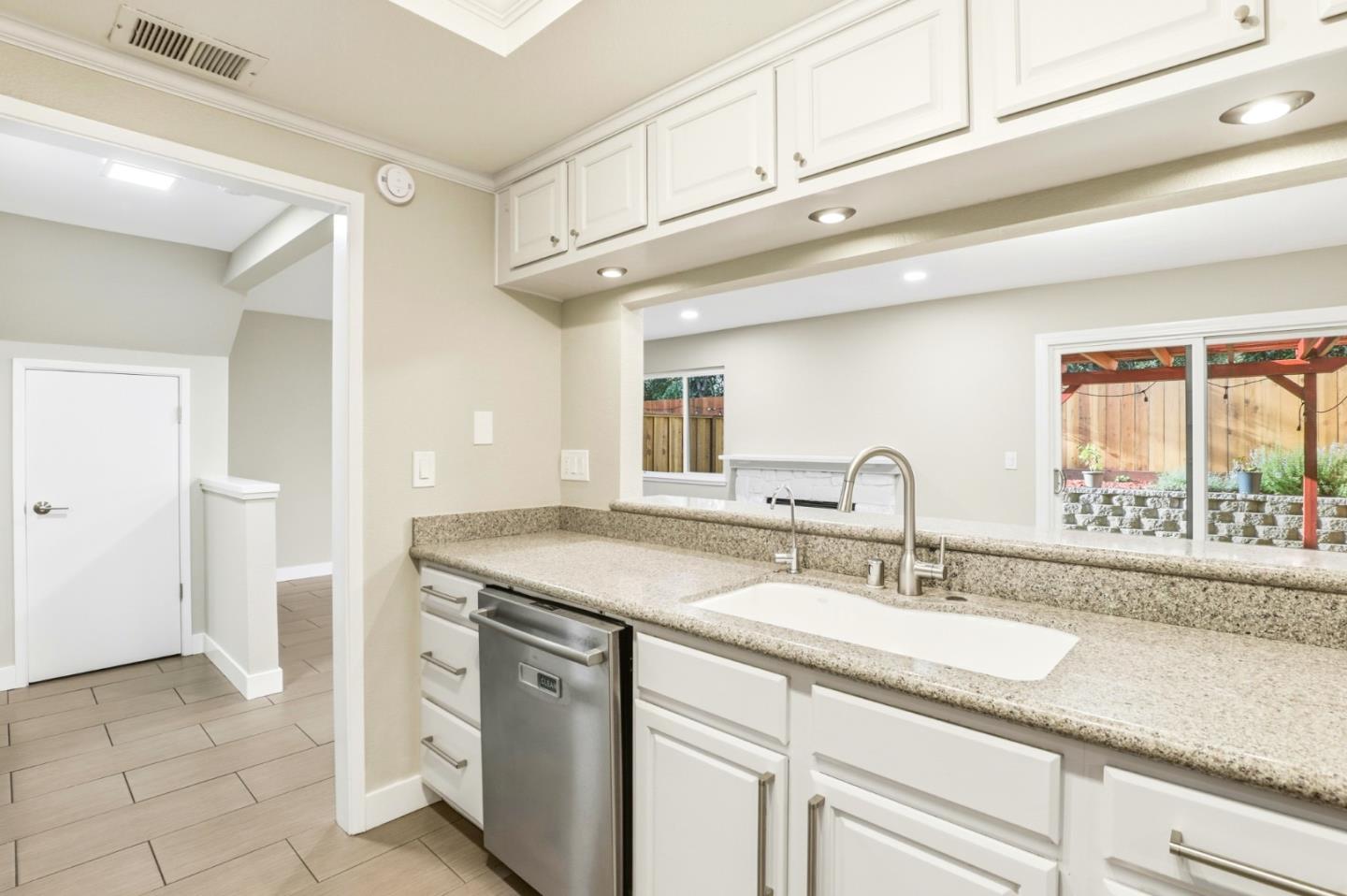 Detail Gallery Image 12 of 36 For 7067 Mount Vernon Way, Gilroy,  CA 95020 - 3 Beds | 2/1 Baths