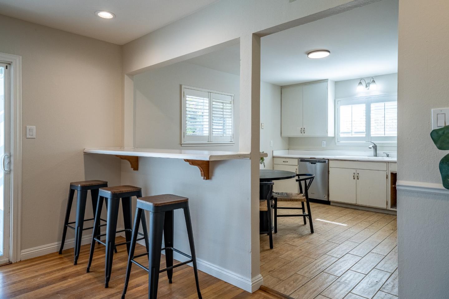 Detail Gallery Image 10 of 38 For 5444 Clovercrest Dr, San Jose,  CA 95118 - 3 Beds | 2 Baths