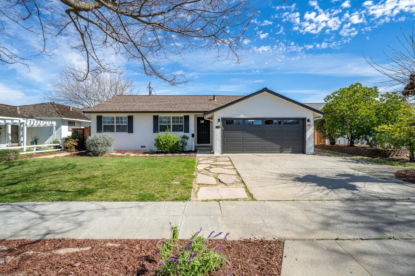 Detail Gallery Image 2 of 38 For 5444 Clovercrest Dr, San Jose,  CA 95118 - 3 Beds | 2 Baths