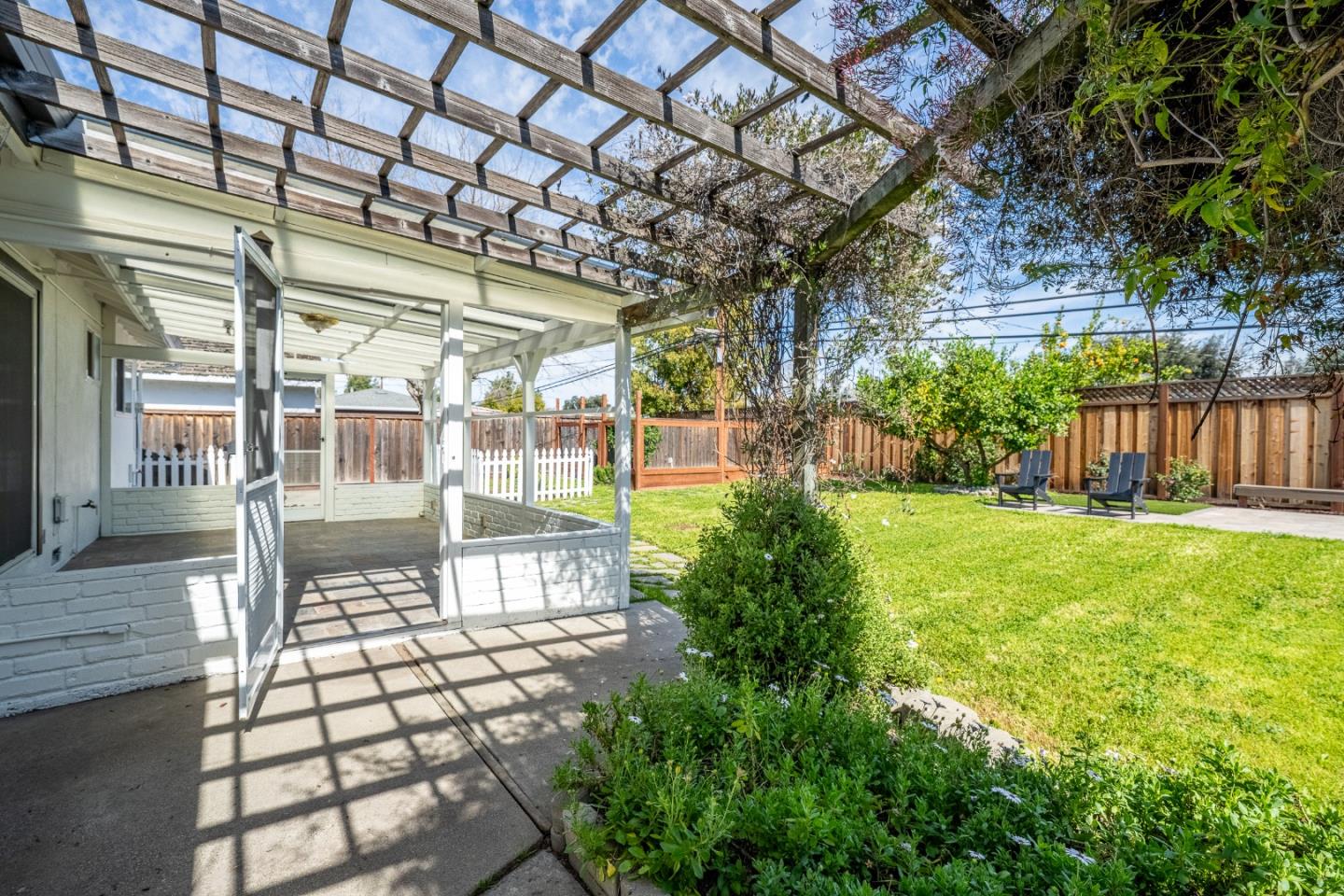 Detail Gallery Image 30 of 38 For 5444 Clovercrest Dr, San Jose,  CA 95118 - 3 Beds | 2 Baths