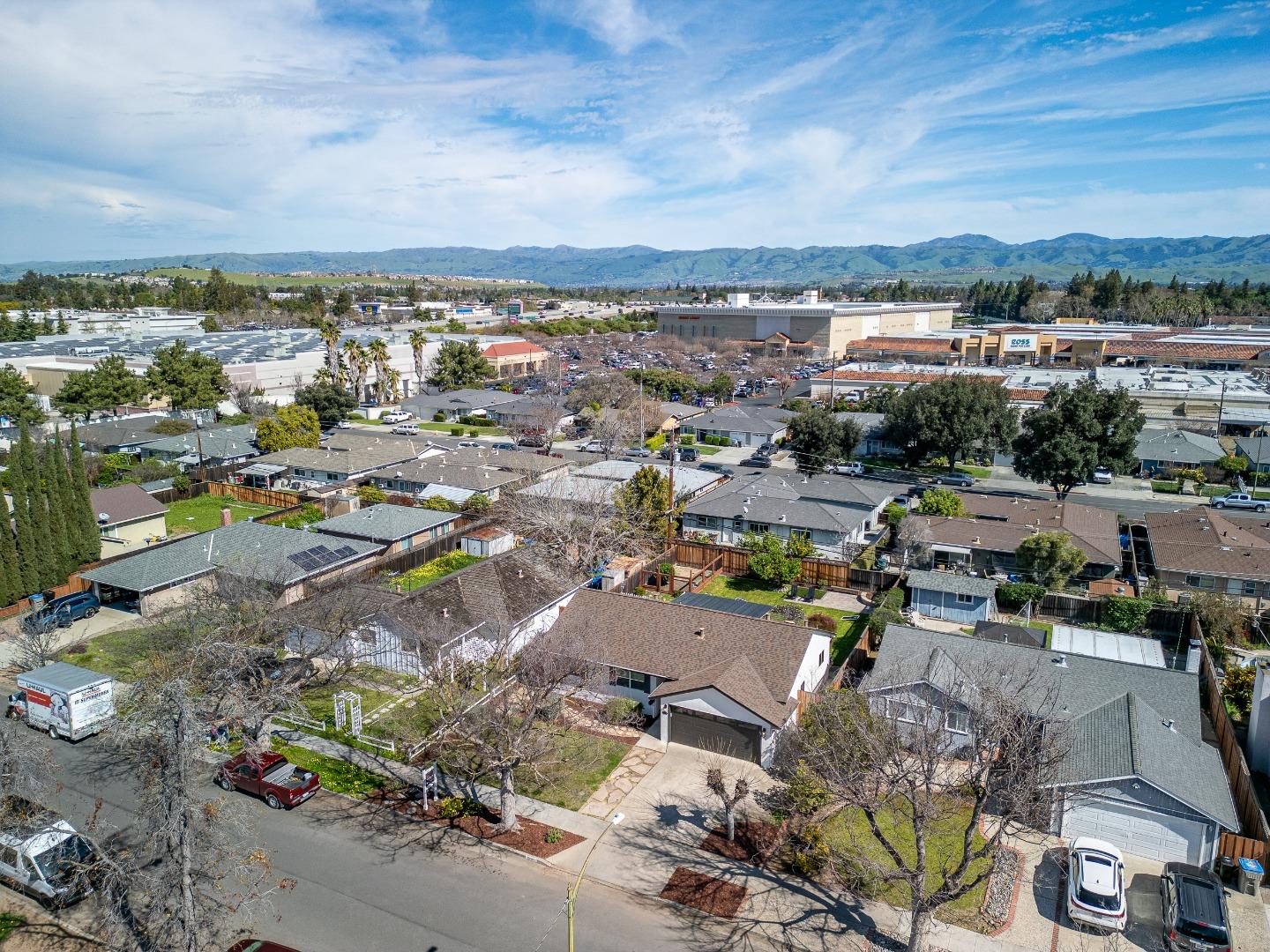Detail Gallery Image 32 of 38 For 5444 Clovercrest Dr, San Jose,  CA 95118 - 3 Beds | 2 Baths