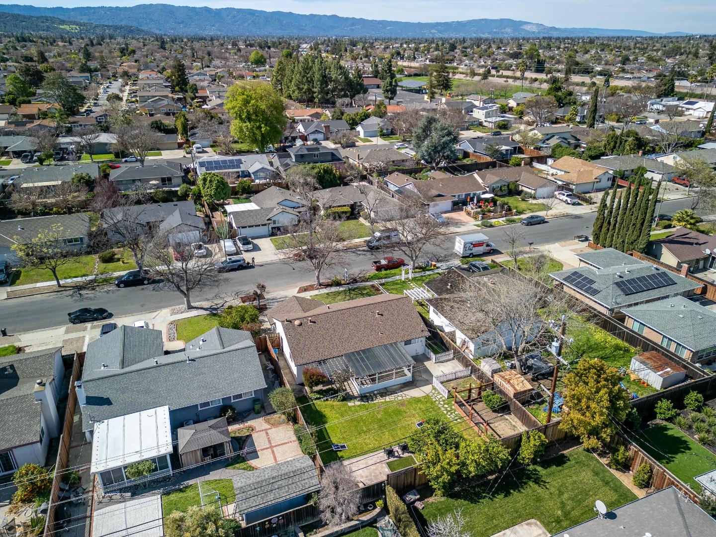 Detail Gallery Image 33 of 38 For 5444 Clovercrest Dr, San Jose,  CA 95118 - 3 Beds | 2 Baths