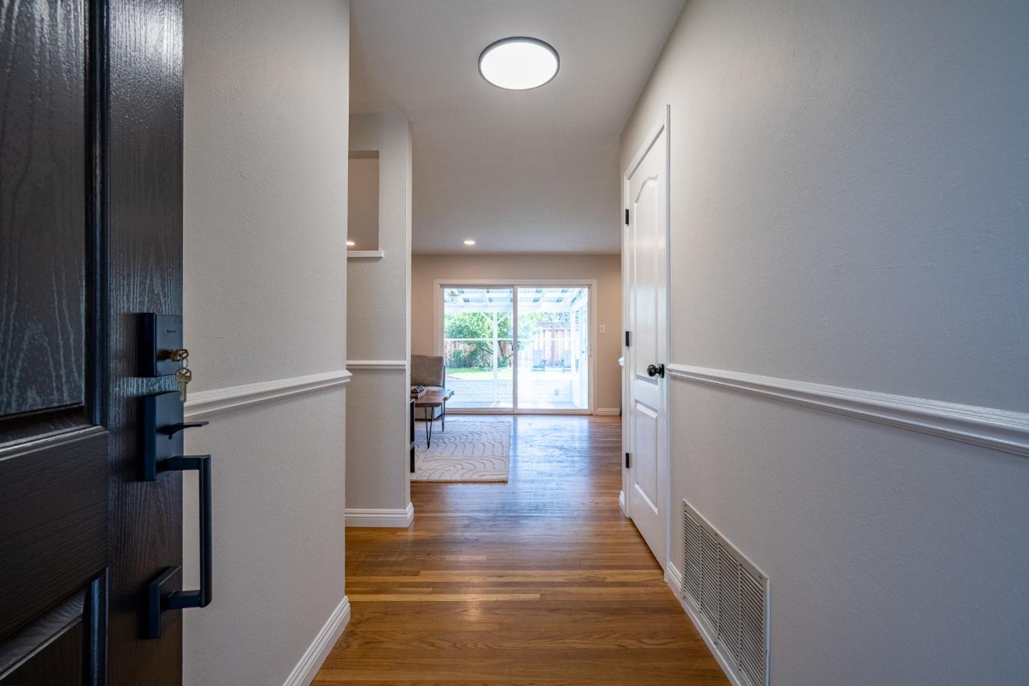 Detail Gallery Image 5 of 38 For 5444 Clovercrest Dr, San Jose,  CA 95118 - 3 Beds | 2 Baths
